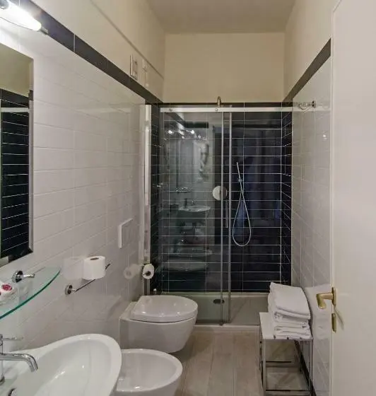 Standard Kolmen Hengen Huone, Alk