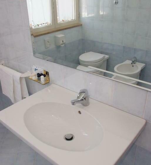 חדר סטנדרט, Aquila