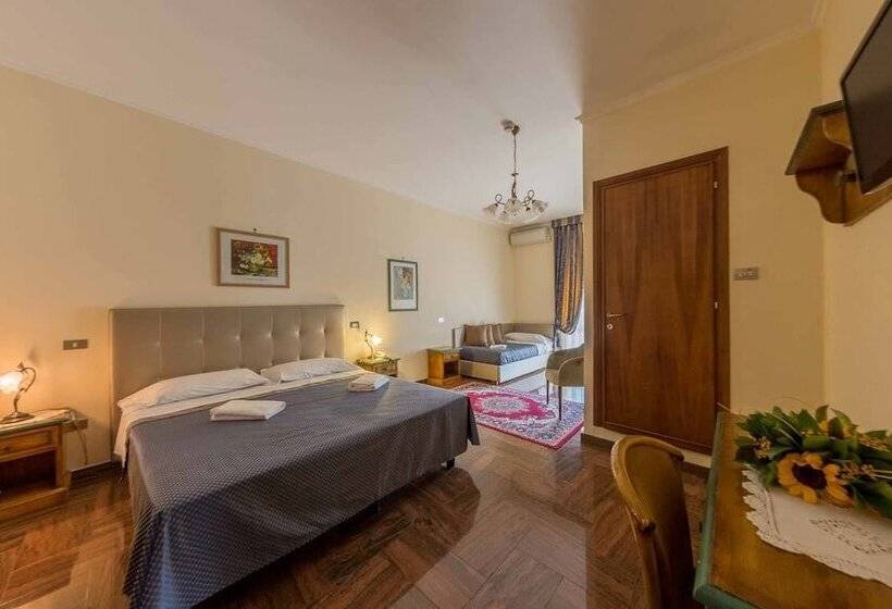 חדר סטנדרט לארבעה, Aquila