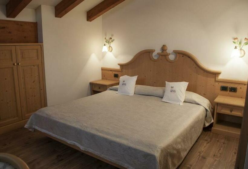 شقة غرفة واحدة, Castel Pietra