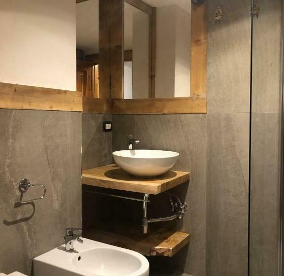 غرفة قياسية, Coeur Du Village