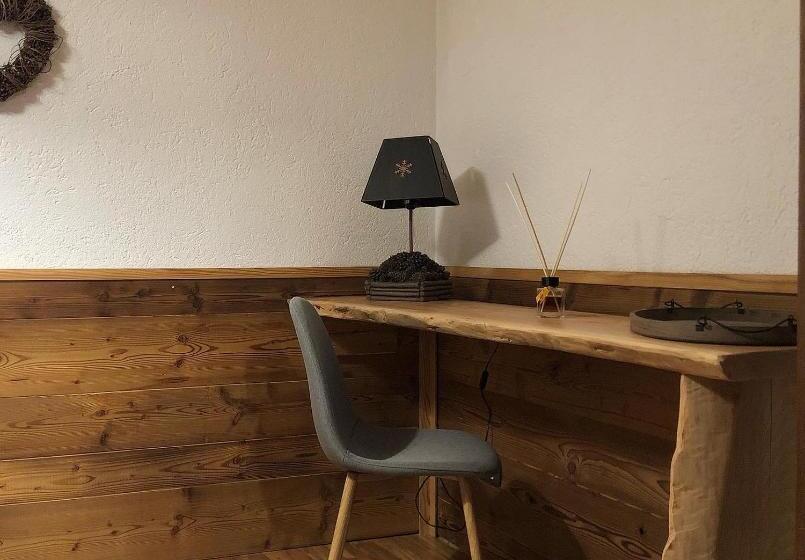 غرفة قياسية, Coeur Du Village