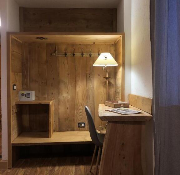 غرفة قياسية, Coeur Du Village