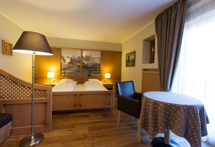 اتاق استاندارد سه نفره, Eggentaler