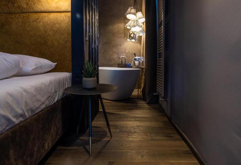 اتاق لوکس, Eggentaler