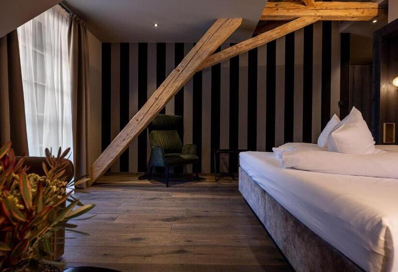 اتاق لوکس, Eggentaler