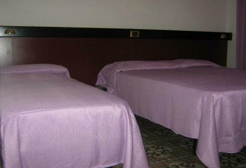 غرفة قياسية ثلاثية, La Torricella