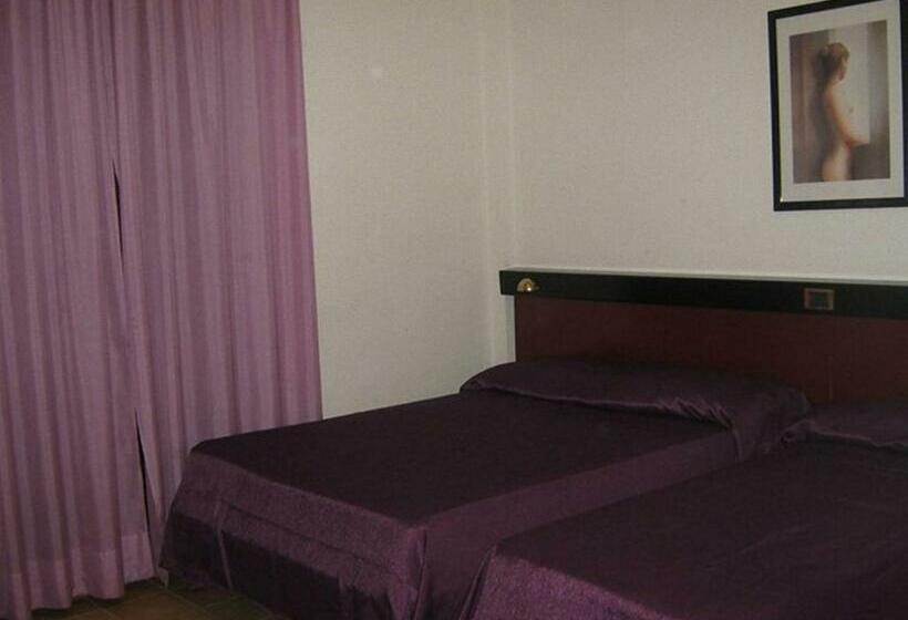 غرفة قياسية ثلاثية, La Torricella