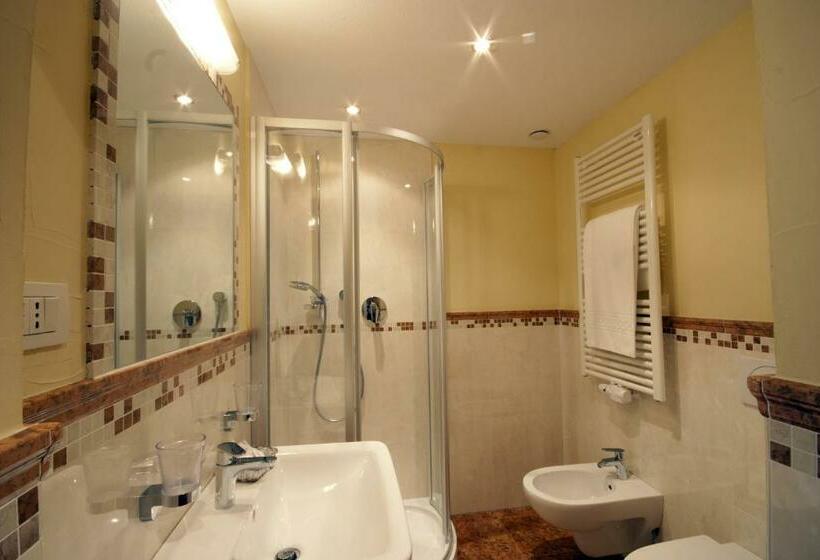 스탠다드 룸, Loewe Dolomites