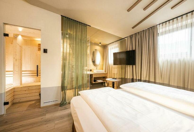 סוויטה, Loewe Dolomites