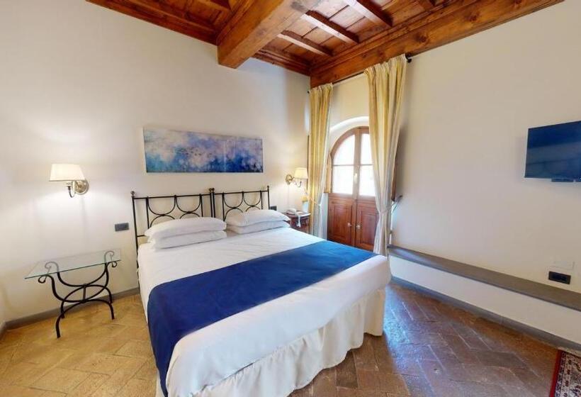 Comfort room with city view, Palazzo Squarcialupi