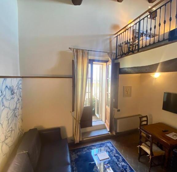 스탠다드 발코니 룸, Palazzo Squarcialupi