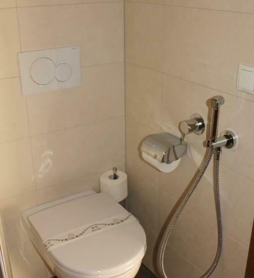 דירת חדר, Residence Die Färbe