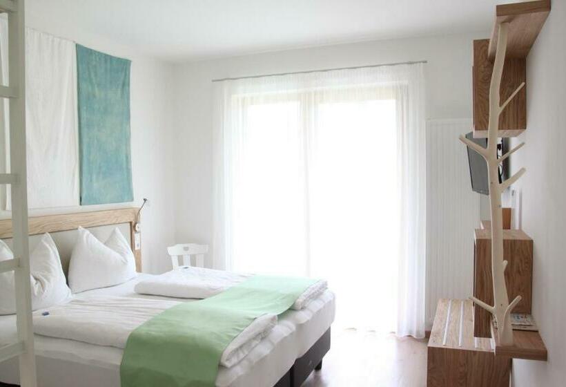 דירת חדר, Residence Die Färbe