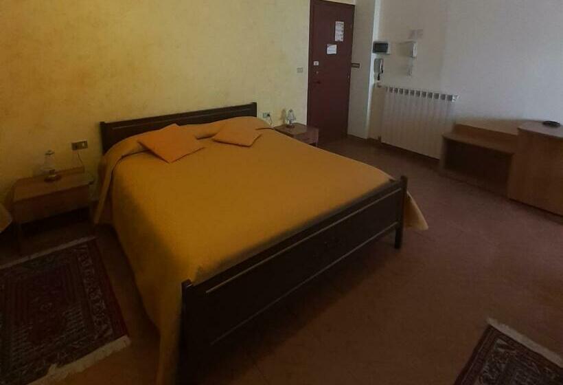 חדר סטנדרט, Ristorante Supersonik