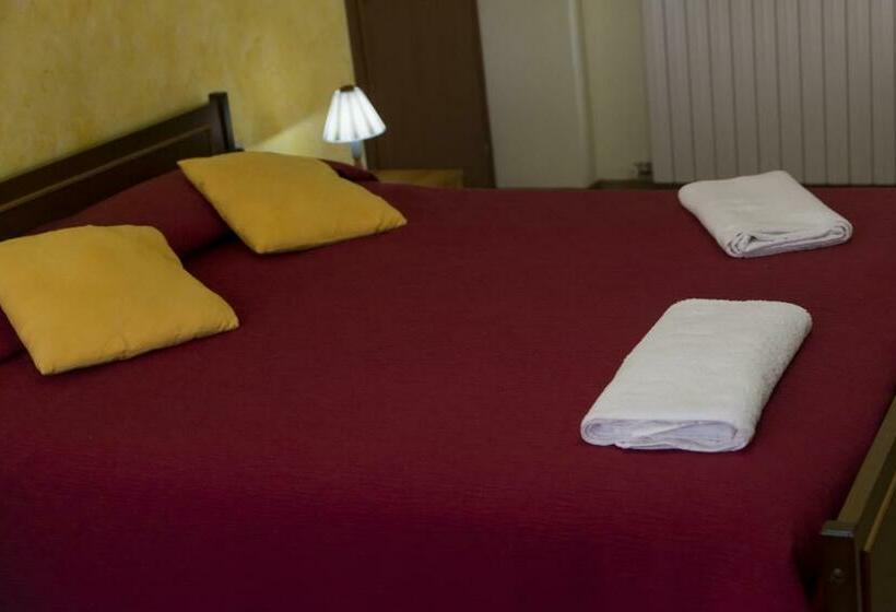 חדר סטנדרט, Ristorante Supersonik