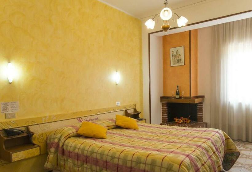 חדר סטנדרט, Ristorante Supersonik