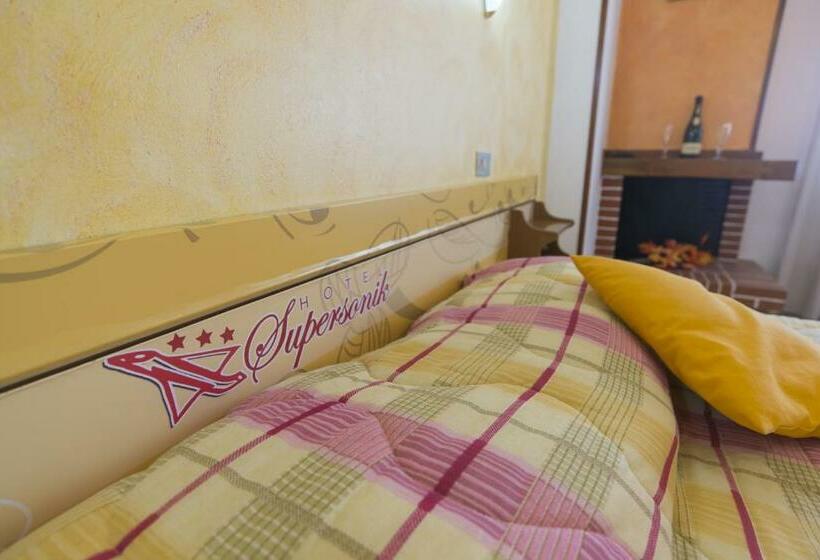 חדר סטנדרט, Ristorante Supersonik