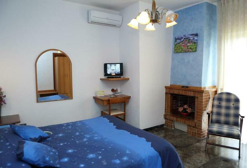 חדר סטנדרט, Ristorante Supersonik