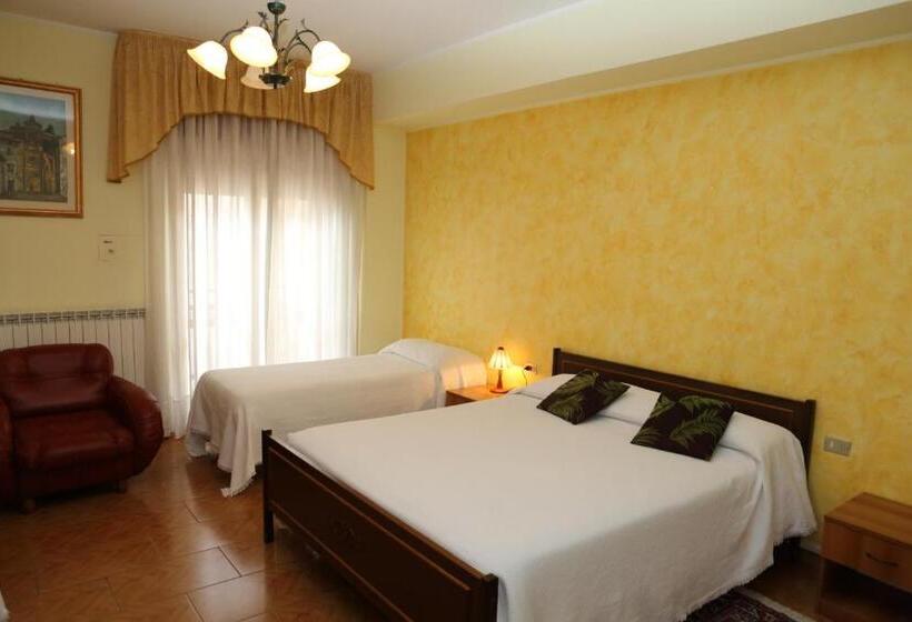 חדר סטנדרט לארבעה, Ristorante Supersonik