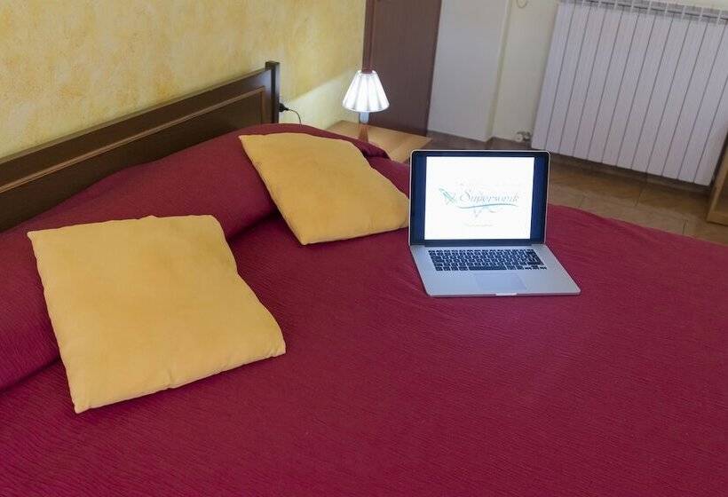 חדר סטנדרט לארבעה, Ristorante Supersonik