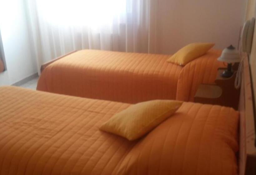 חדר סטנדרט, Ristorante Supersonik