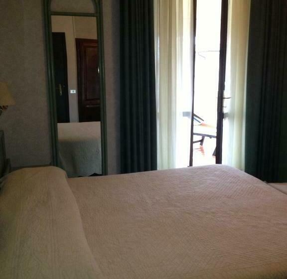 标准间带阳台, Sonia