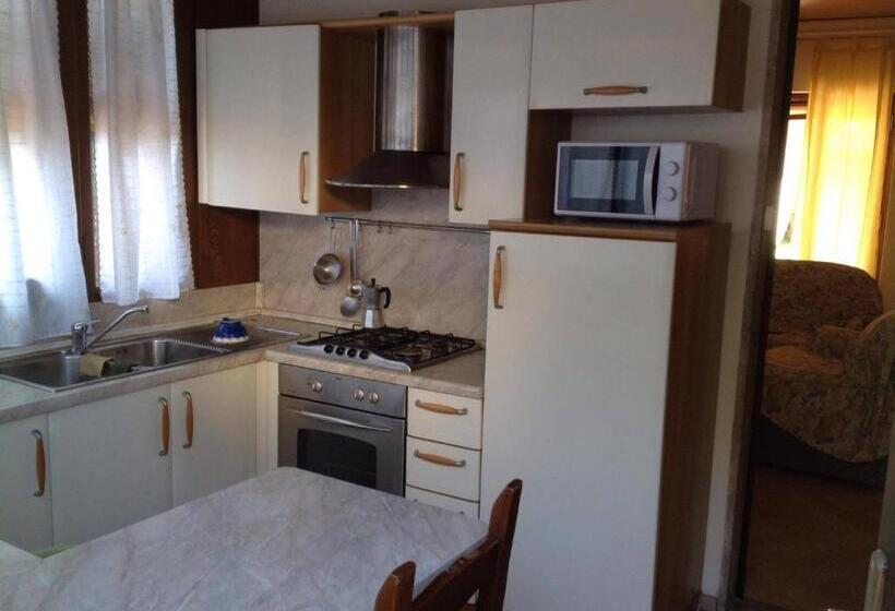 带花园景观及2个卧室的公寓, Sonia