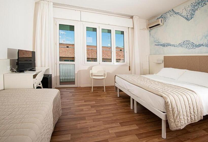 Classic room with balcony, Splendid