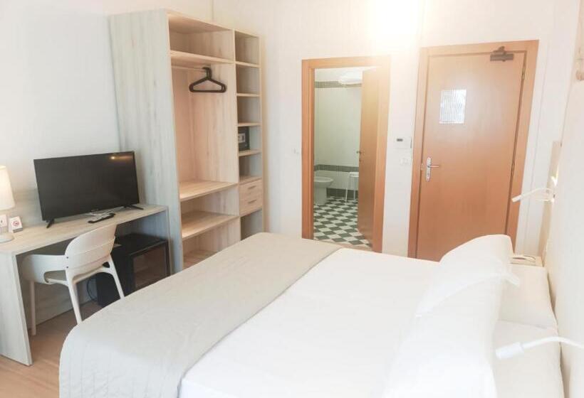 اتاق سوپریور با چشم‌انداز دریا, Splendid