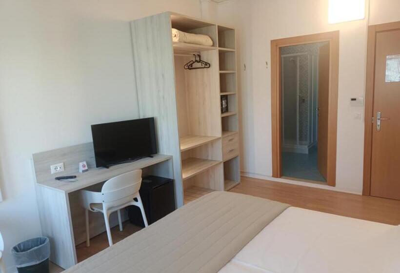 اتاق راحتی, Splendid