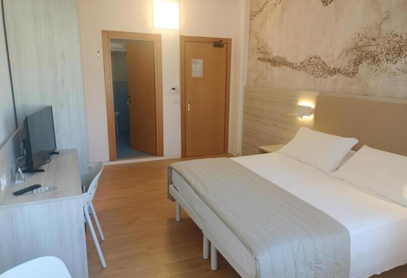 اتاق راحتی, Splendid