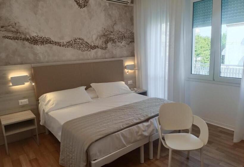 اتاق راحتی, Splendid