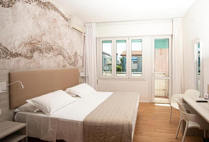 اتاق راحتی, Splendid