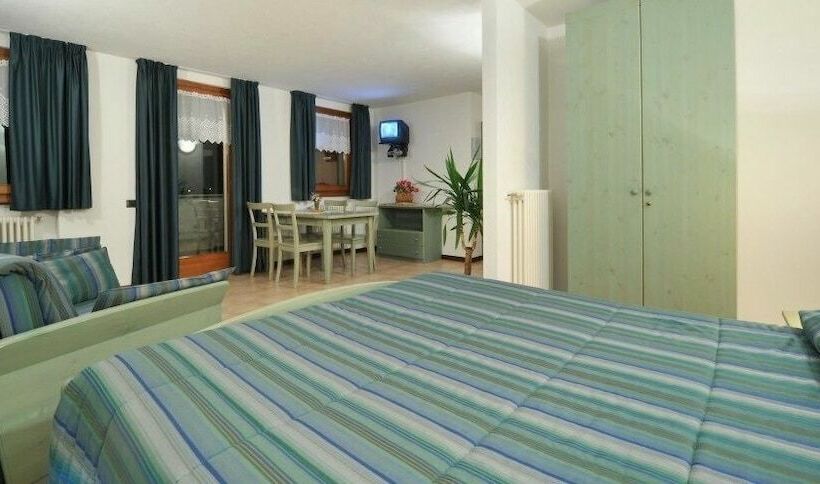 غرفة قياسية ثلاثية, Tambò