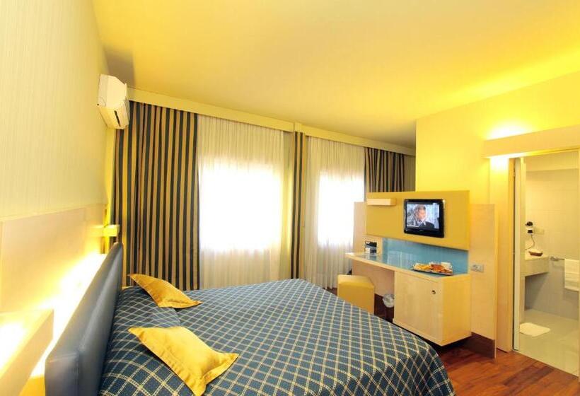 اتاق استاندارد سه نفره, Velino