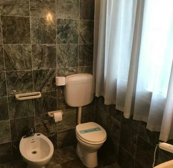Basic-huone, Villa Carrer