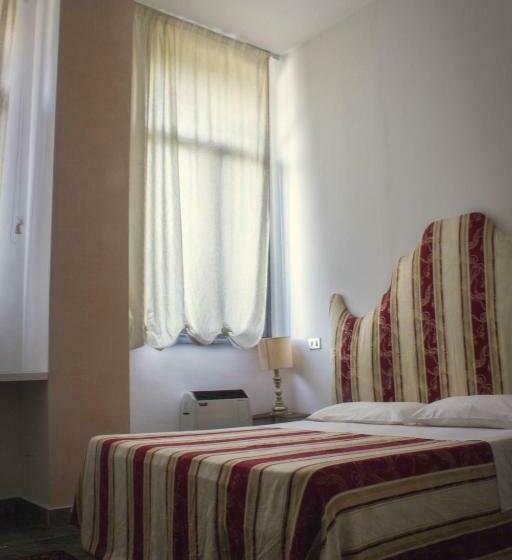 标准间, Villa Carrer