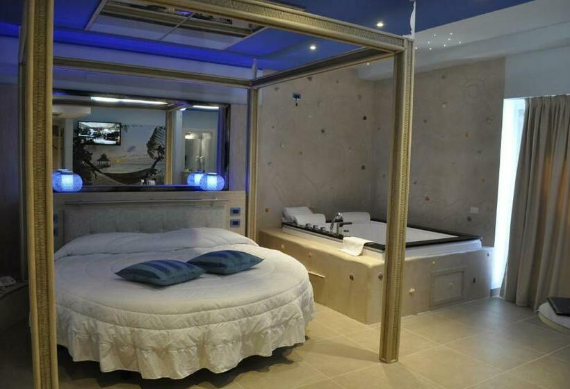 バスタブ付きデラックスルーム, Motel 2