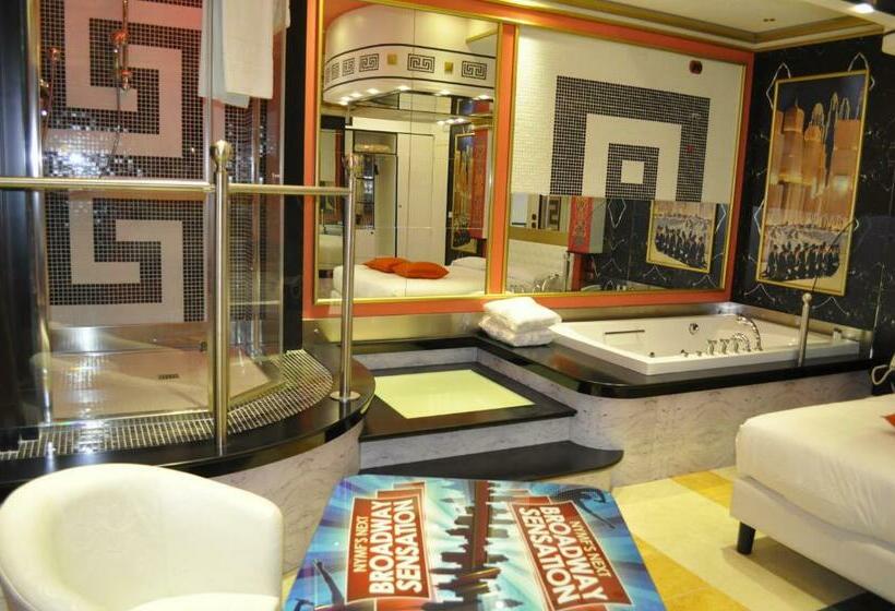 バスタブ付きデラックスルーム, Motel 2