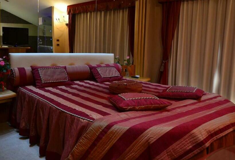 バスタブ付きデラックスルーム, Motel 2