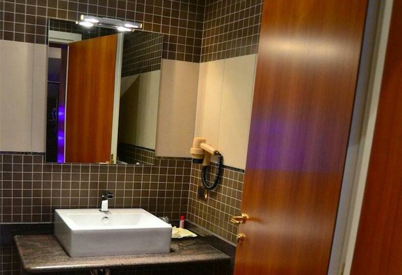 バスタブ付きデラックスルーム, Motel 2