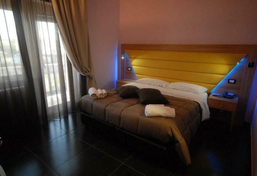 Номер Стандарт, Ostia Antica Suite B&b
