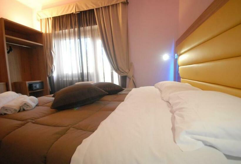 Номер Стандарт, Ostia Antica Suite B&b