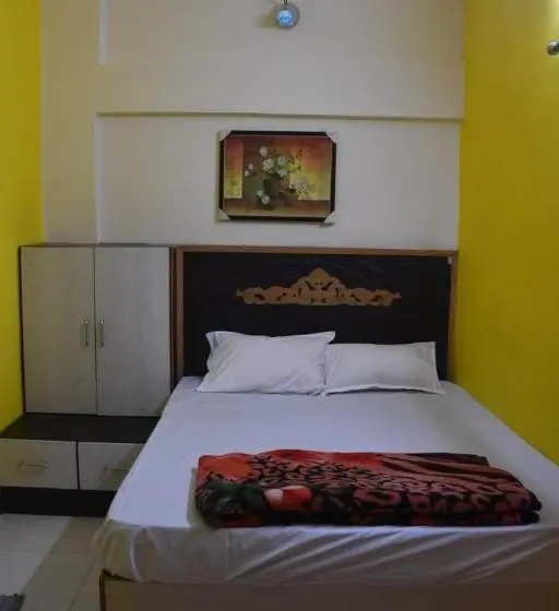 Standard-studio, Amudha Hotels & Restaurant