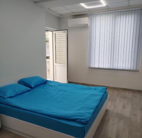 اتاق لوکس با بالکن, Aydeniz Hostel