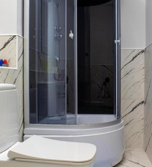 اتاق لوکس با بالکن, Aydeniz Hostel