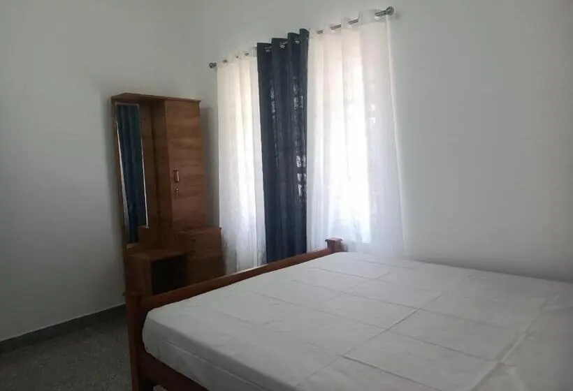 ファミリールーム, Whitefort Family Rooms With Balcony Serviced Villa