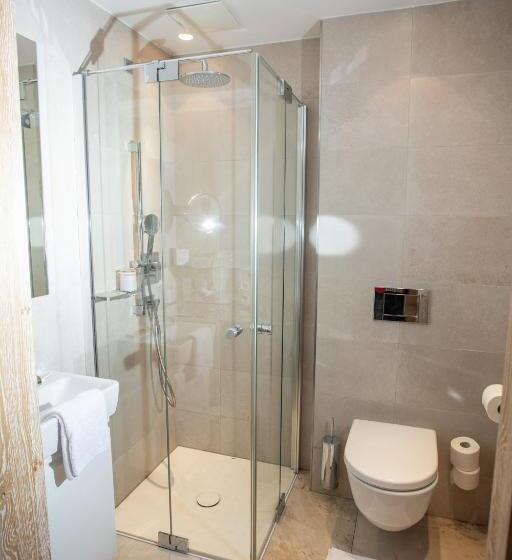 חדר אקונומי יחיד, Hochschober