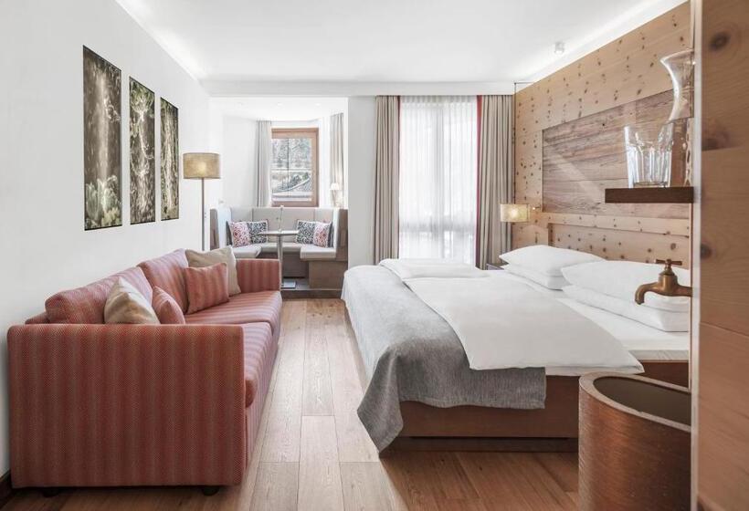 غرفة قياسية مزوَّدة بشُرفة, Hochschober